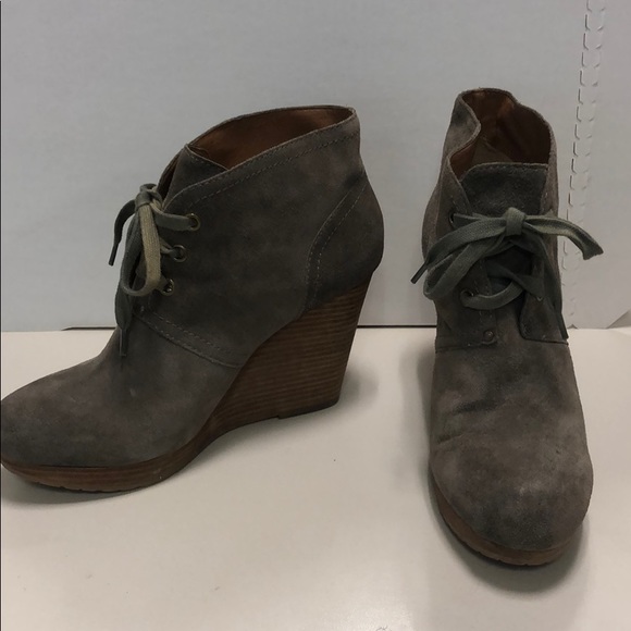 NWOT Suede wedge booties size 11 - Picture 3 of 6